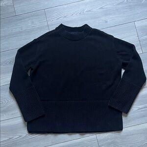 GAP Womens Crewneck Sweater - Deep Black